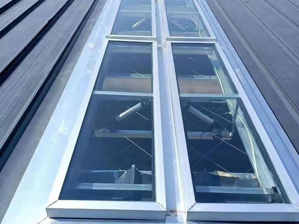 通風(fēng)采光天窗