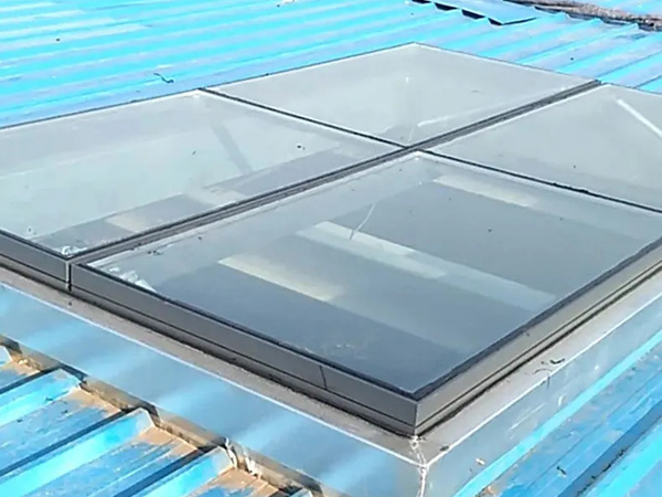 通風(fēng)采光天窗